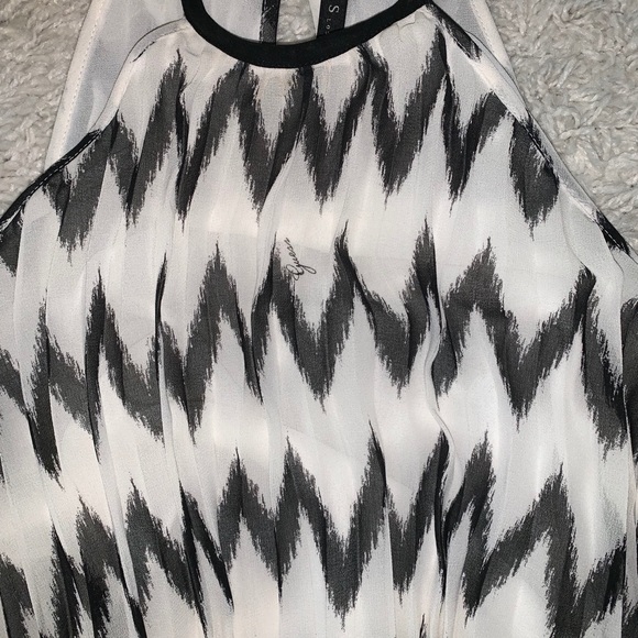 ☀️NWT Guess Women’s Tank Top - Picture 3 of 6